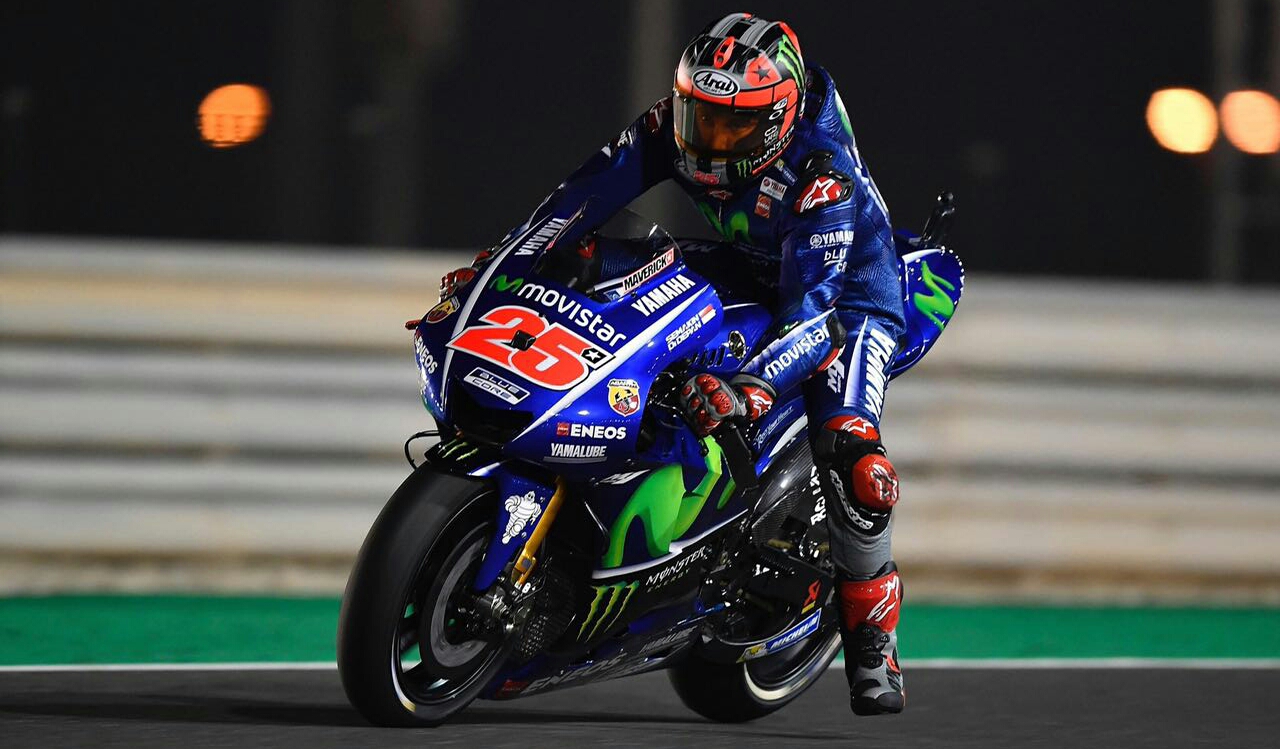 Maverick Vinales yang berhasil naik podium pertama pada seri pembuka MotoGP di sirkuit Losail, Qatar, Minggu (26/3). 