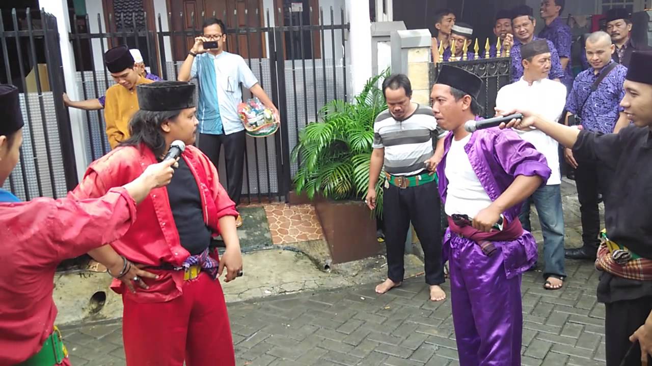 Adu pantun pada Kesenian Palang Pintu Khas Betawi. (Foto: Istimewa)