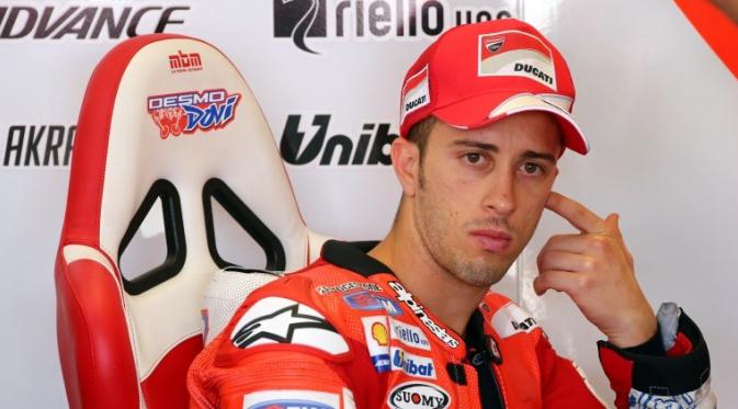 Andrea Dovizioso, pebalab yang membela tim Ducati bersama Jorge Lorenzo di MotoGP 2017.