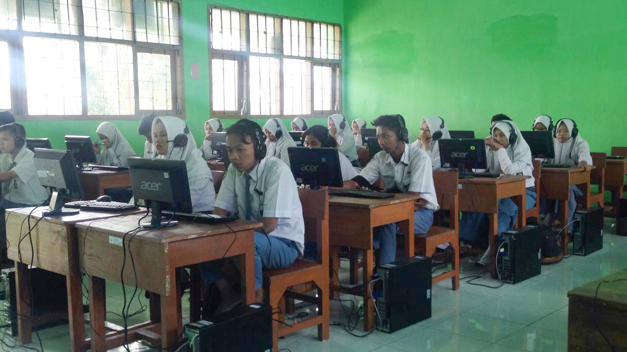 SMK Negeri 1 Lamongan mengikuti Ujian Nasional Berbasis Komputer