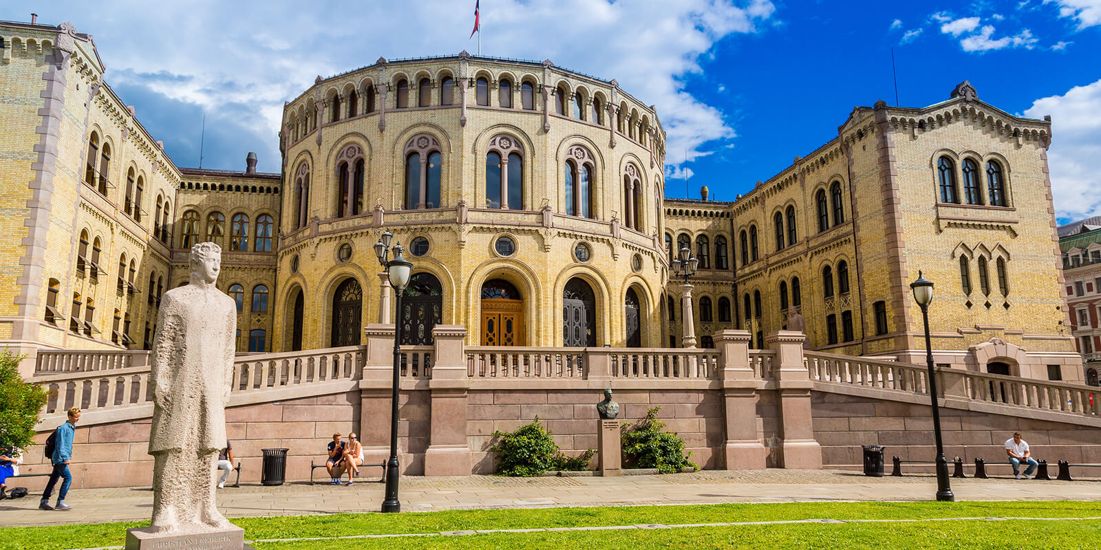 SUPER BAHAGIA: Gedung Parlemen Norwegia, negara yang paling bahagia di dunia. 