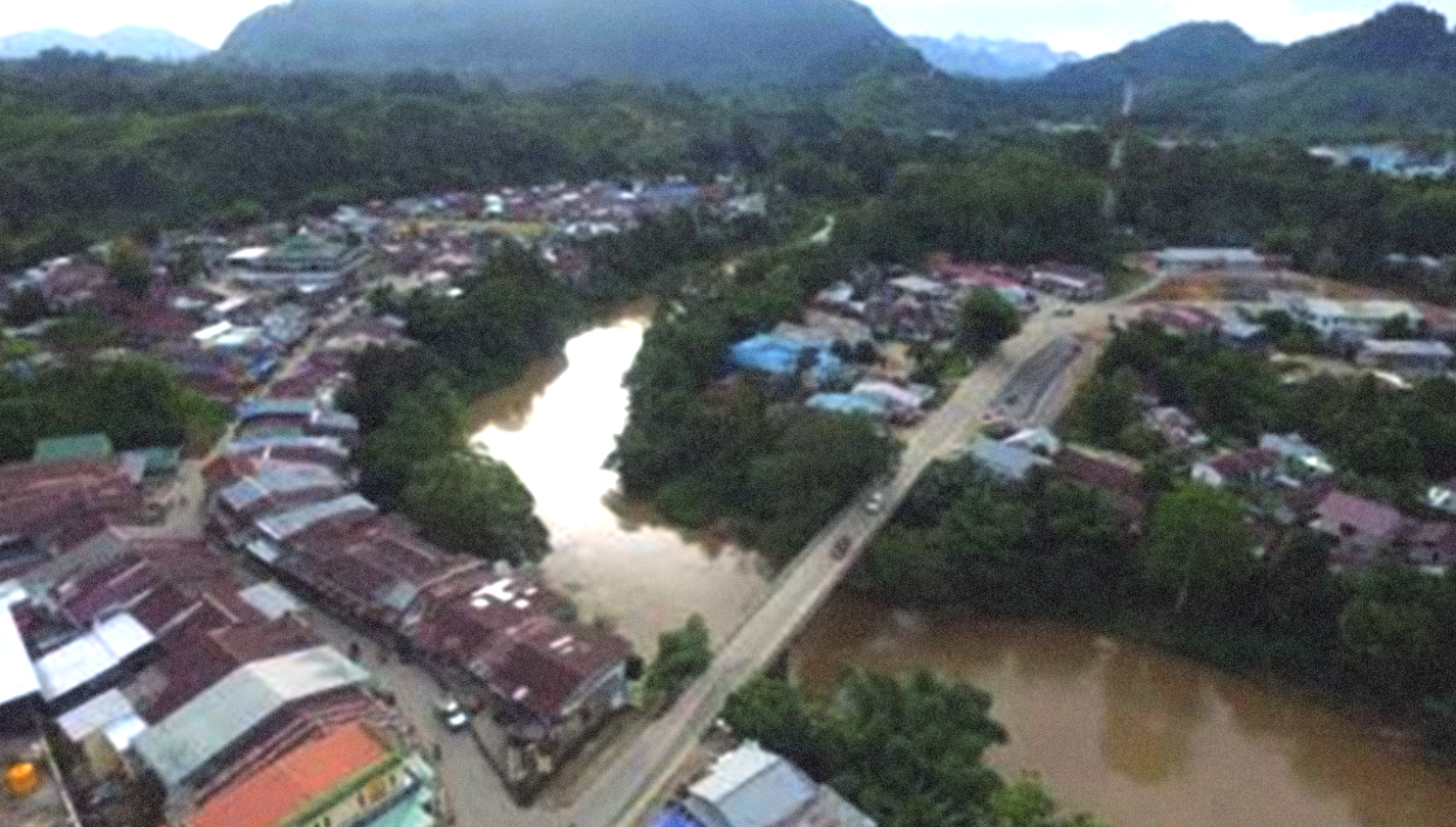 Cantiknya Entikong, padatnya Entikong, kemungkinan Entikong mampu genjot pariwisata. foto:google