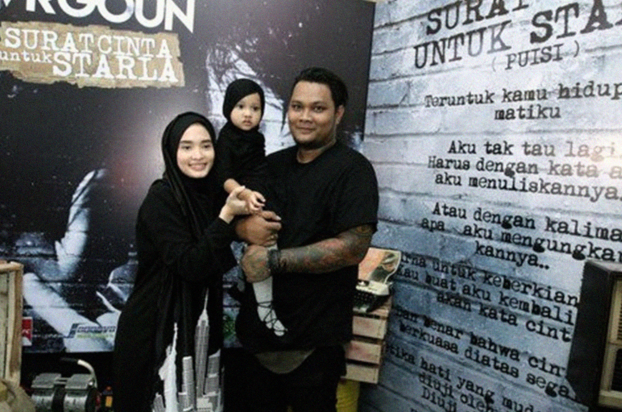 Virgoun bersama istri, Inara Idola Rusli dan putrinya, Starla.