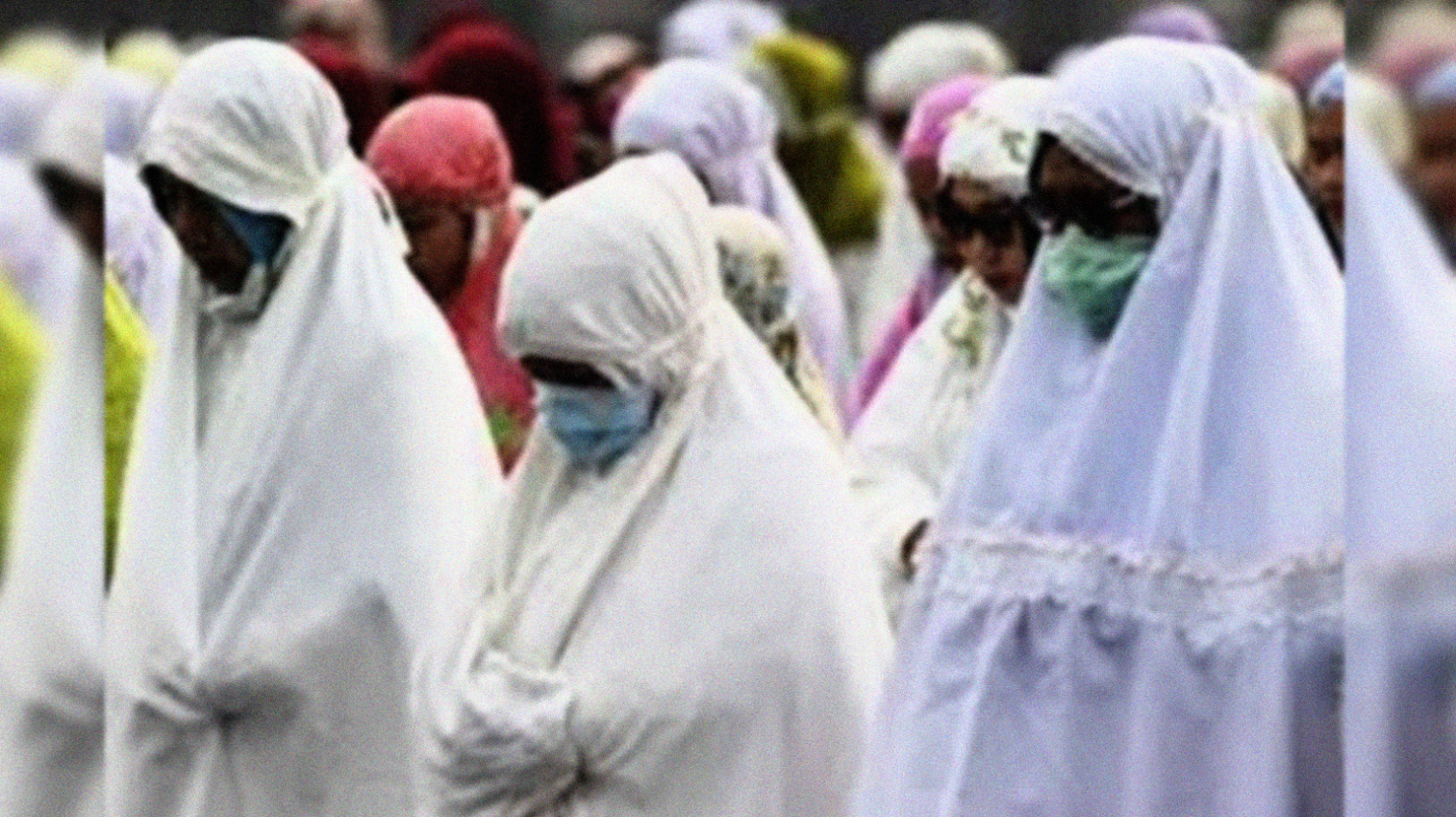 Shalat berjamaah dan berdzikir sangat dianjurkan dalam Islam.