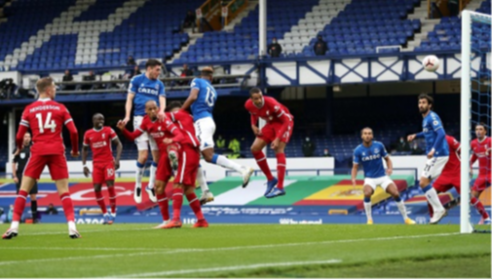 Laga pembuka pekan kelima Liga Inggris, Liverpool vs Everton di Stadion Goodison Park, markas Everton, Sabtu 17 Oktober 2020. (Foto: Twitter @premierleague)