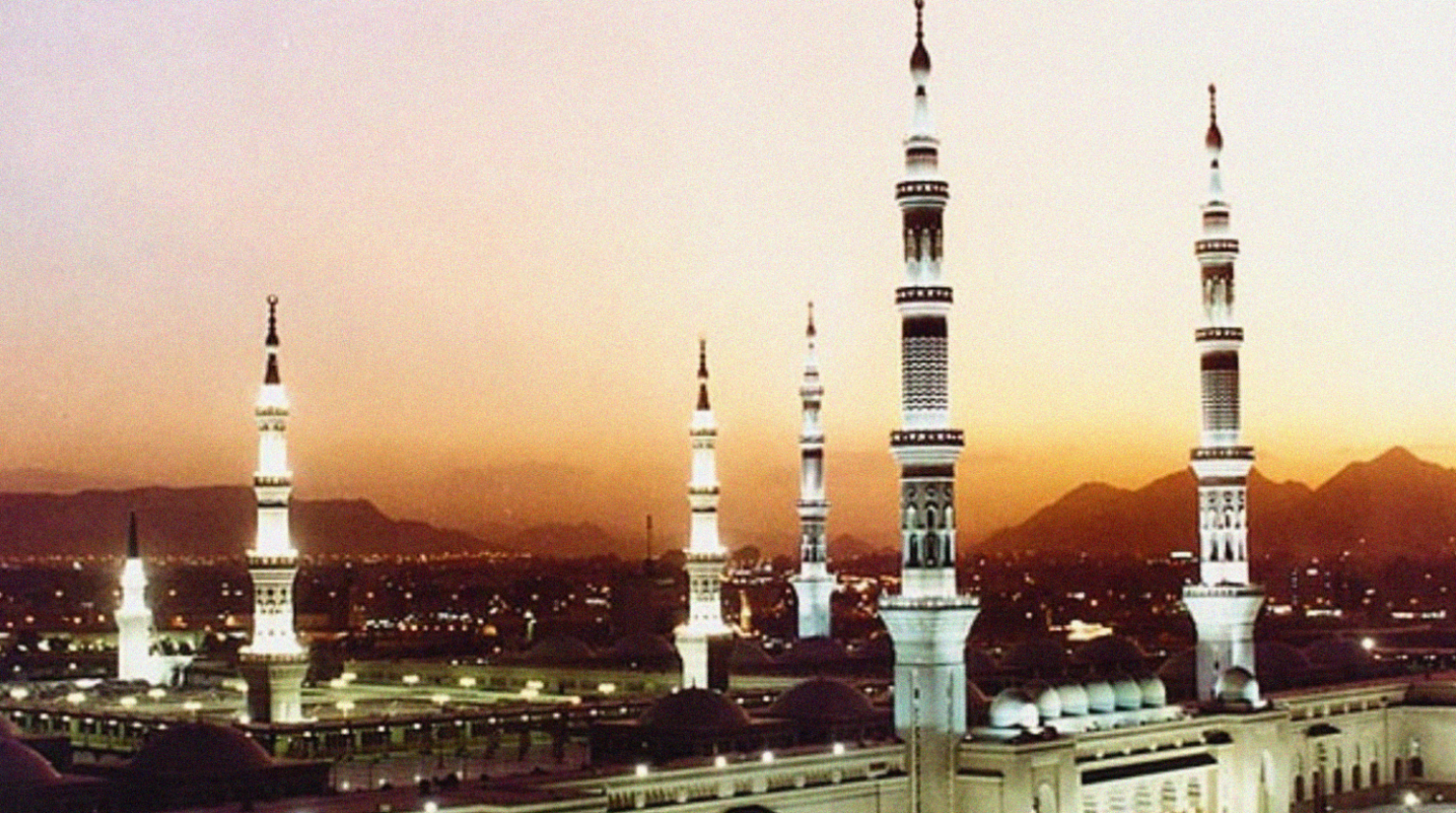 Masjid Nabawi di Madinah, tempat ziarah ke malam Rasulullah SAW. (Foto:Istimewa)