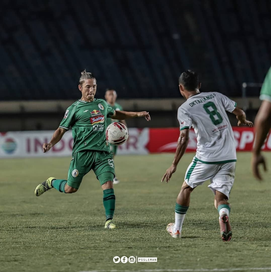 PSS Sleman ketika menghadapi Persebaya Surabaya. (Foto: PSS Sleman)