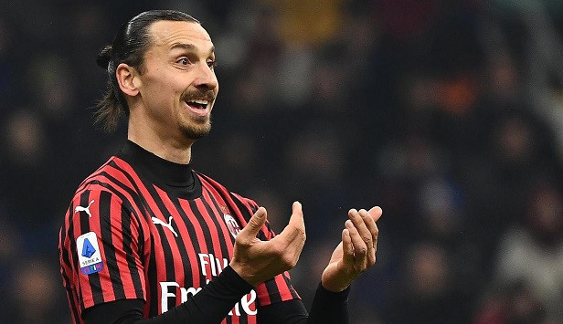 Zlatan Ibrahimovic dilaporkan memiliki saham di perusahaan judi. Hal ini melanggar aturan FIFA dan UEFA. (Foto: Twitter)