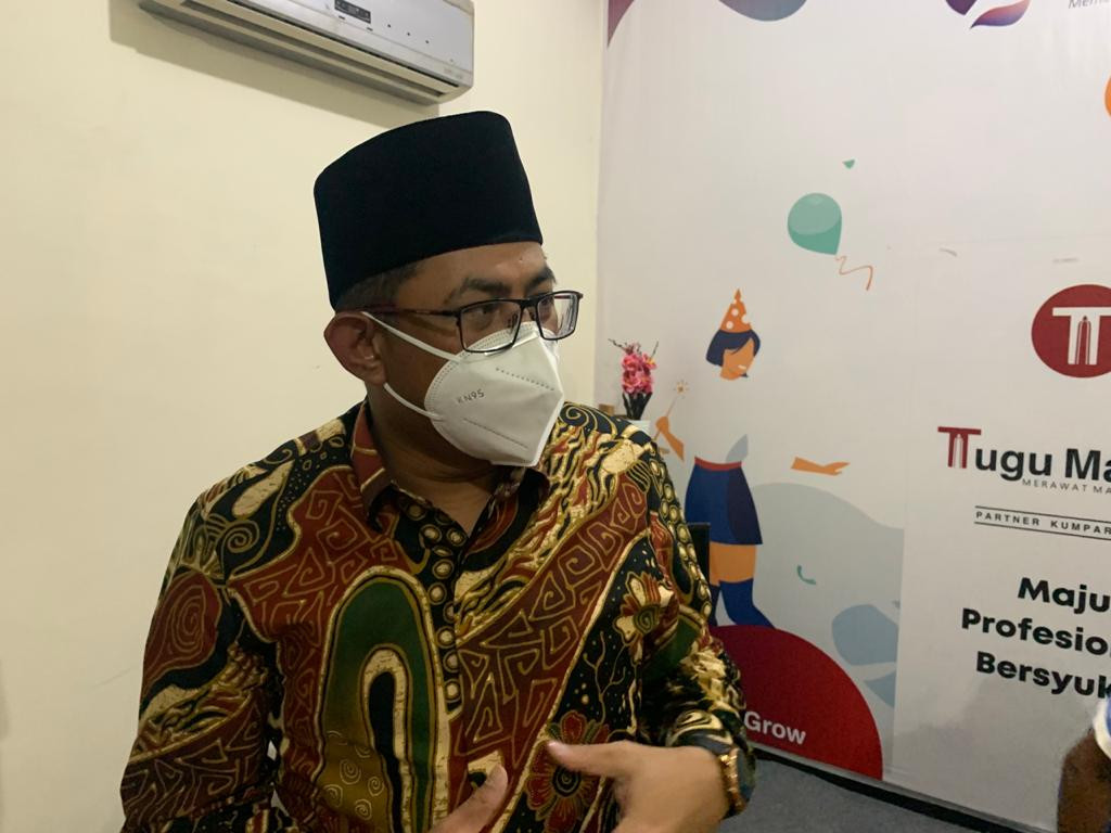 Kepala OJK Malang, Sugiarto Kasmuri saat ditemui usai acara “Strategi Menggeliatkan Ekonomi di Malang Raya” di Kota Malang (Foto: Lalu Theo/ngopibareng.id)