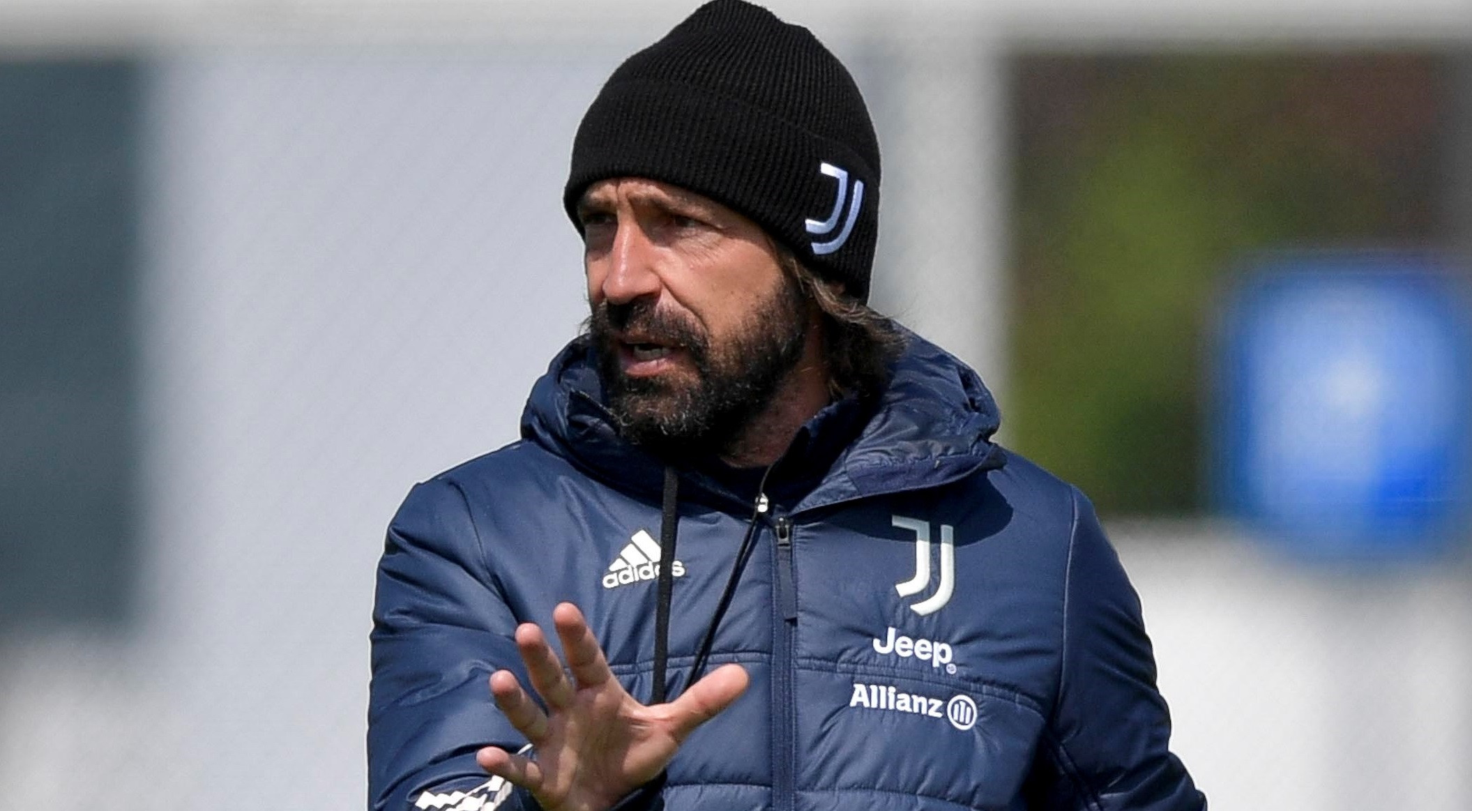 Andrea Pirlo terancam dipecat jika Juventus gagal finish di empat besar. (Foto: Twitter/@juventusfc)