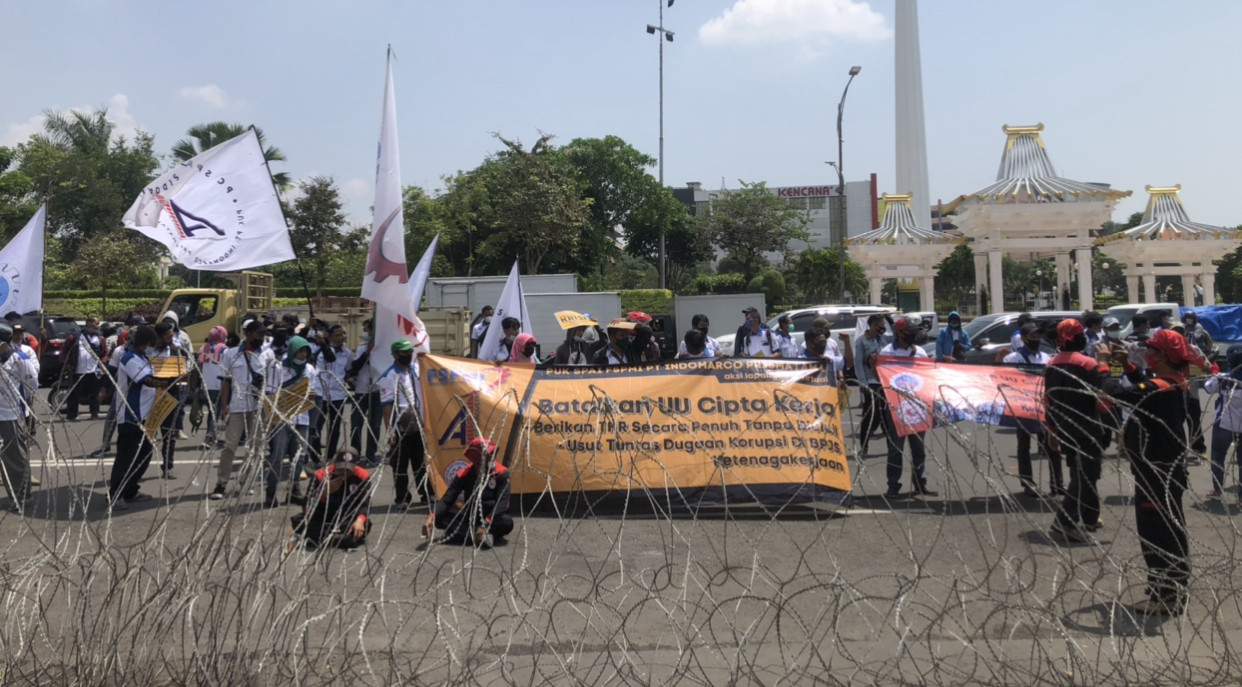 Demo buruh (Foto: Andhi Dwi/Ngopibareng.id)