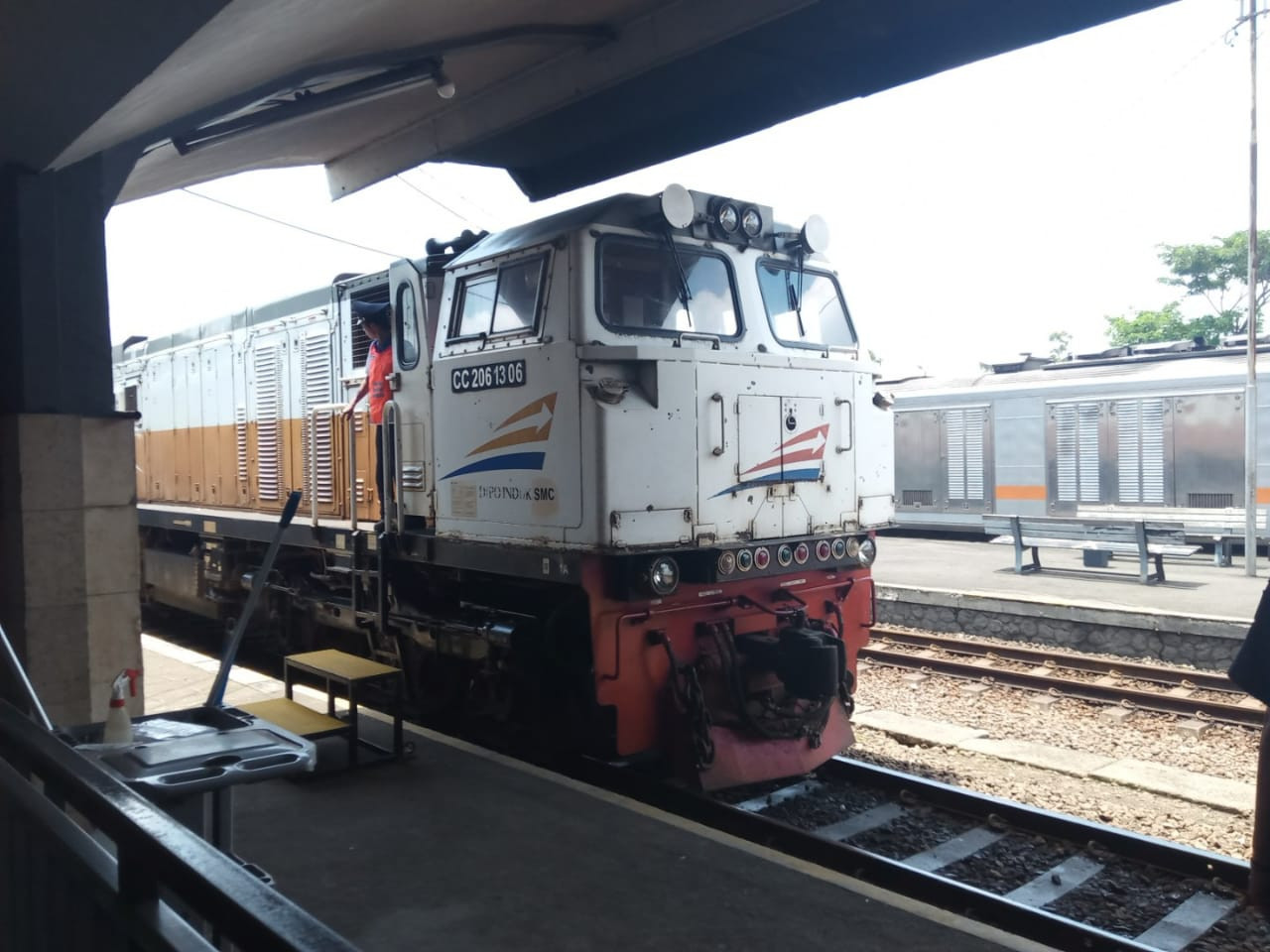 Gerbong kereta api di Stasiun Malang Kota Baru (Foto: Lalu Theo/ngopibareng.id)