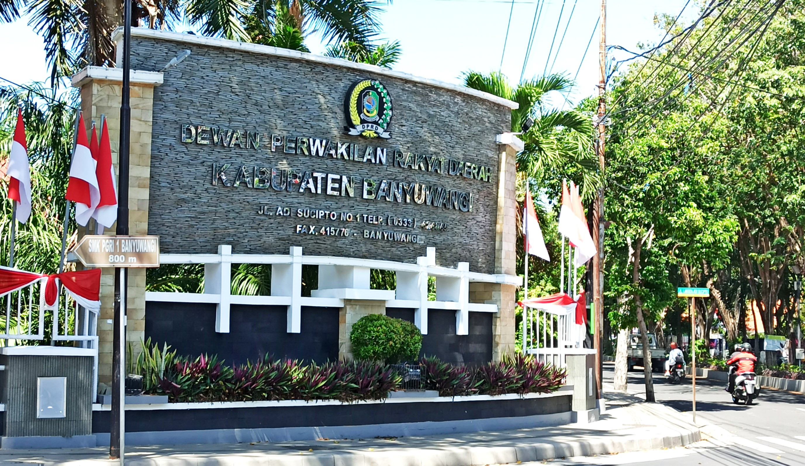 Kantor DPRD Banyuwangi, Jawa Timur, tampak depan. (Foto: Muh Hujaini/Ngopibareng.id)