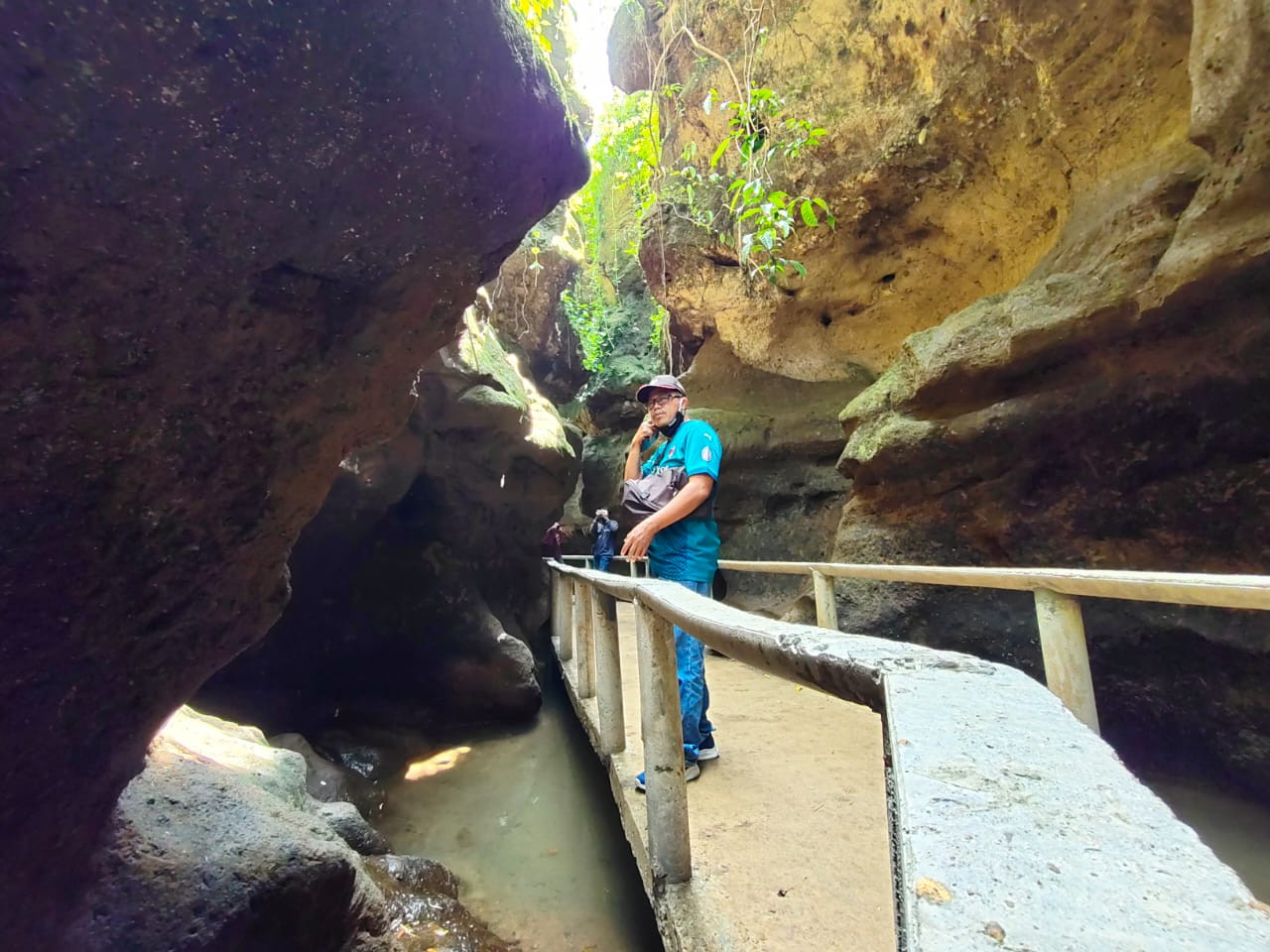 Gua Jegles menjadi destinasi wisata baru di Kediri. Meski belum resmi dibuka namun sudah ratusan orang berkunjung setiap harinya. (Foto: Istimewa)