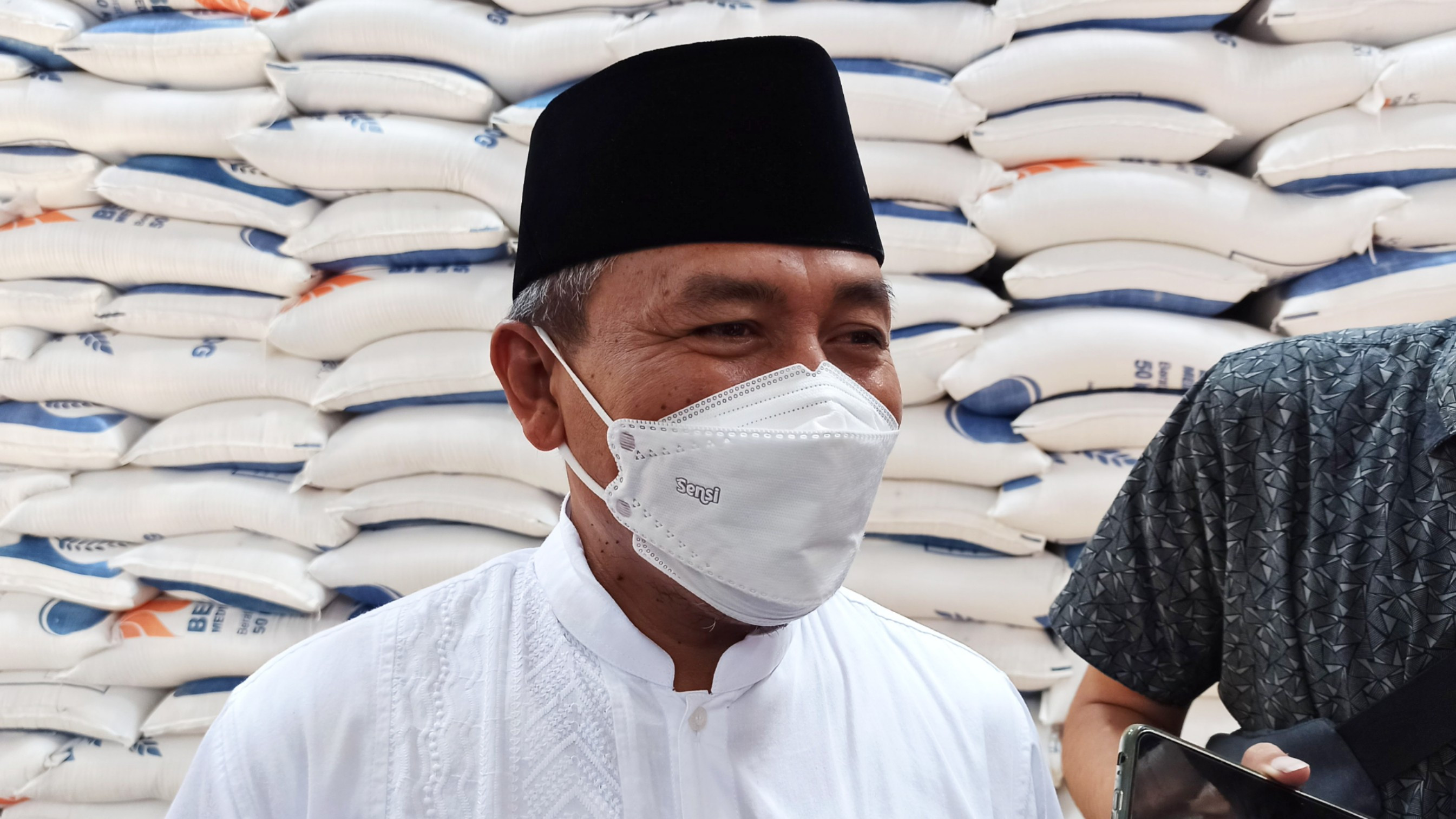 Kepala Dinas Pertanian dan Tanaman Pangan Banyuwangi Arif Setiawan. Dinas Pertanian mengajak petani untuk menabung air hujan untuk kebutuhan air pada musim kemarau (foto:Muh Hujaini/Ngopibareng.id) 