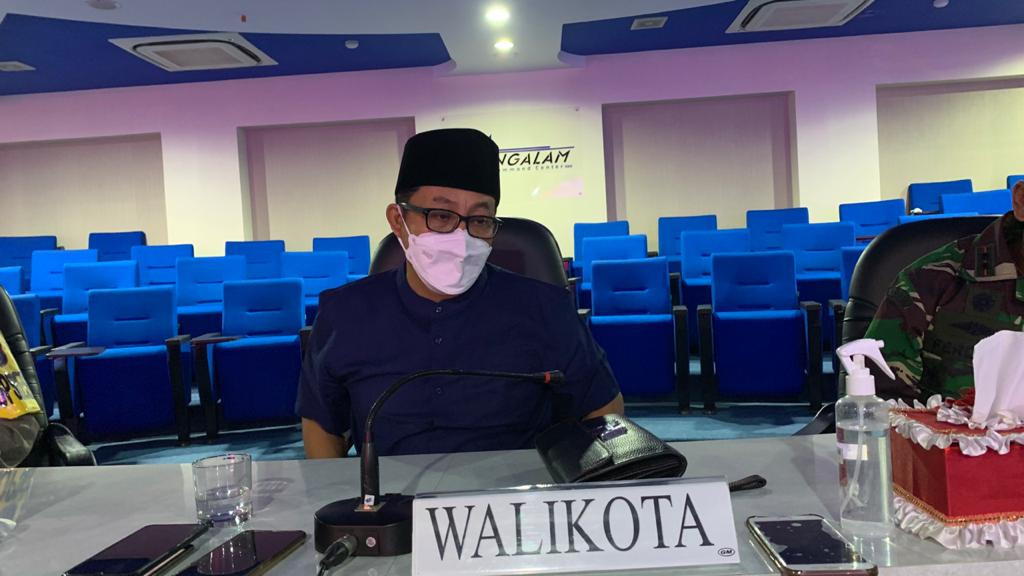 Walikota Malang, Sutiaji saat berada di Ngalam Command Center (Foto: Lalu Theo/ngopibareng.id)