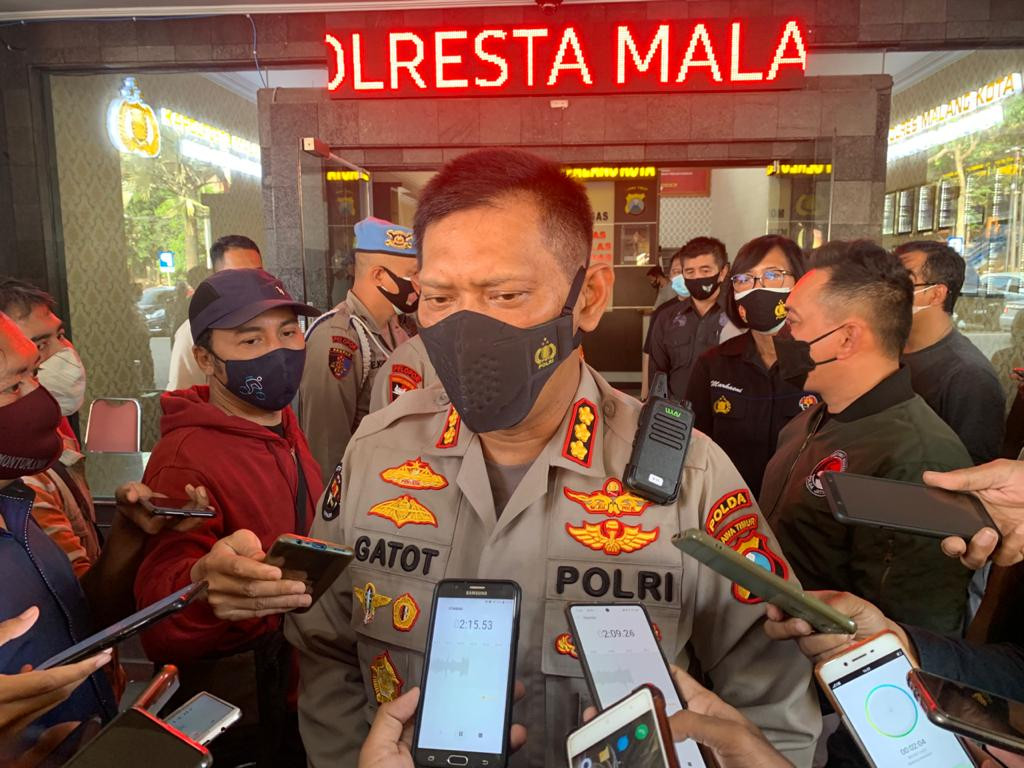 Kabid Humas Polda Jatim, Kombes Pol Gatot Repli Handoko saat berada di Mapolresta Malang Kota (Foto: Lalu Theo/Ngopibareng.id)