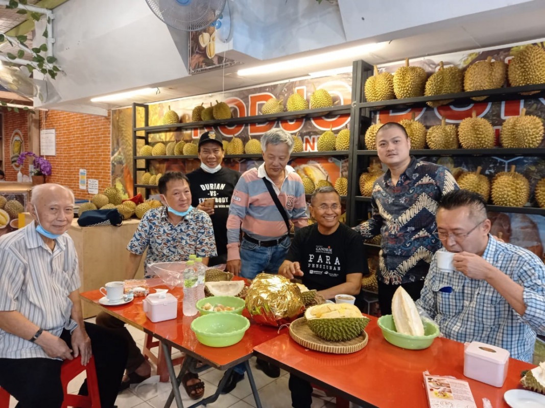 Dahlan Iskan Dkk di Rodjo Durian di Duta Mas, Angke.