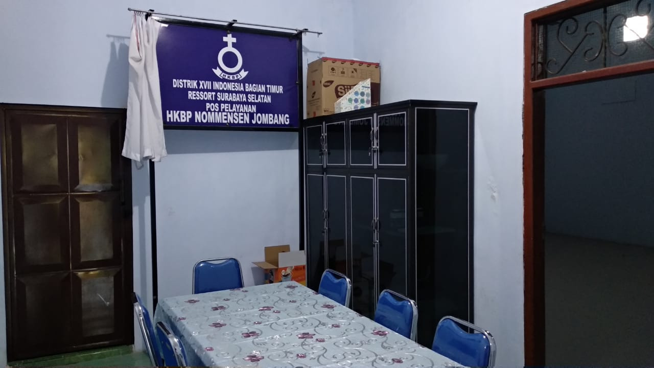 Ruangan Majelis HKBP Jombang di Jalan Patriot, Desa Kepuhkembeng, Kecamatan peterongan, kabupaten Jombang, Jawa Timur (Foto: Mutqiyyah Rizqi/Ngopibareng.id)