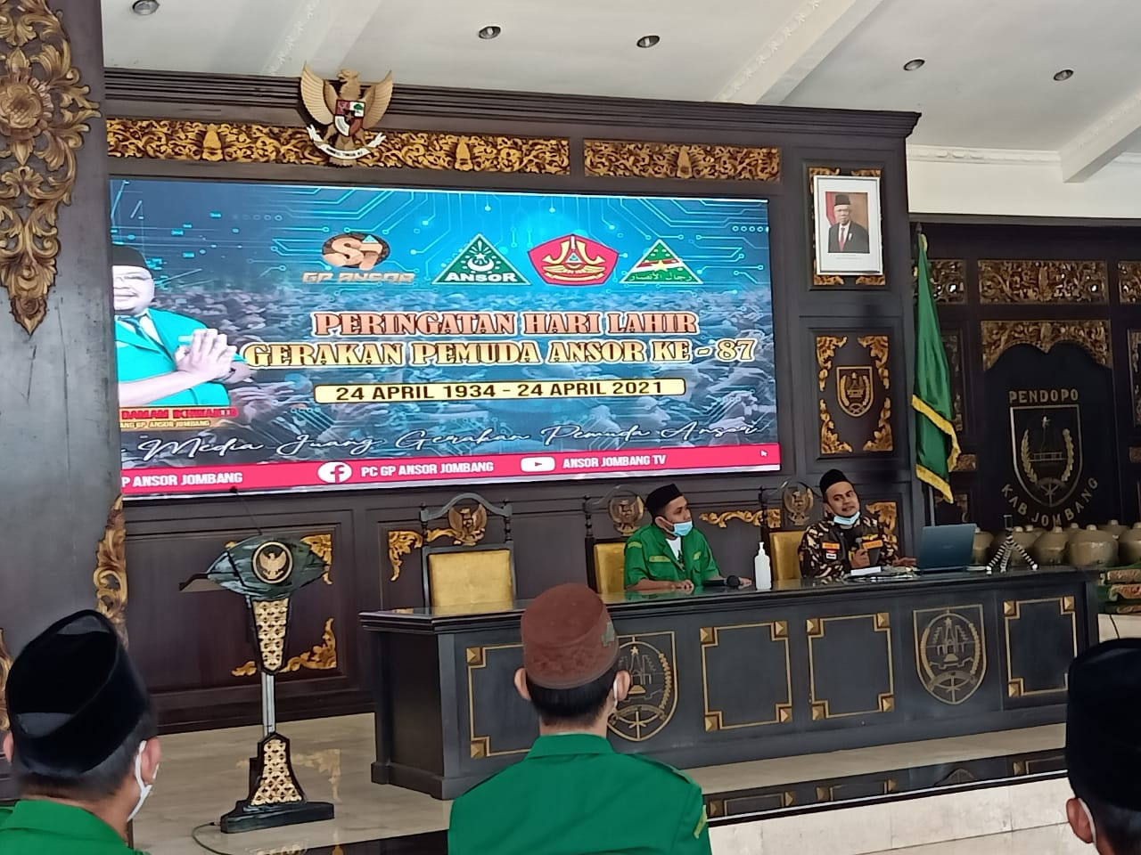 Kegiatan pelatihan Cyber Dakwah yang digelar PC GP Ansor Jombang dalam rangka Harlah ke-87 di Pendopo, Minggu 25 April 2021. (Foto: Mardiansyah Triraharjo/Ngopibareng.id)