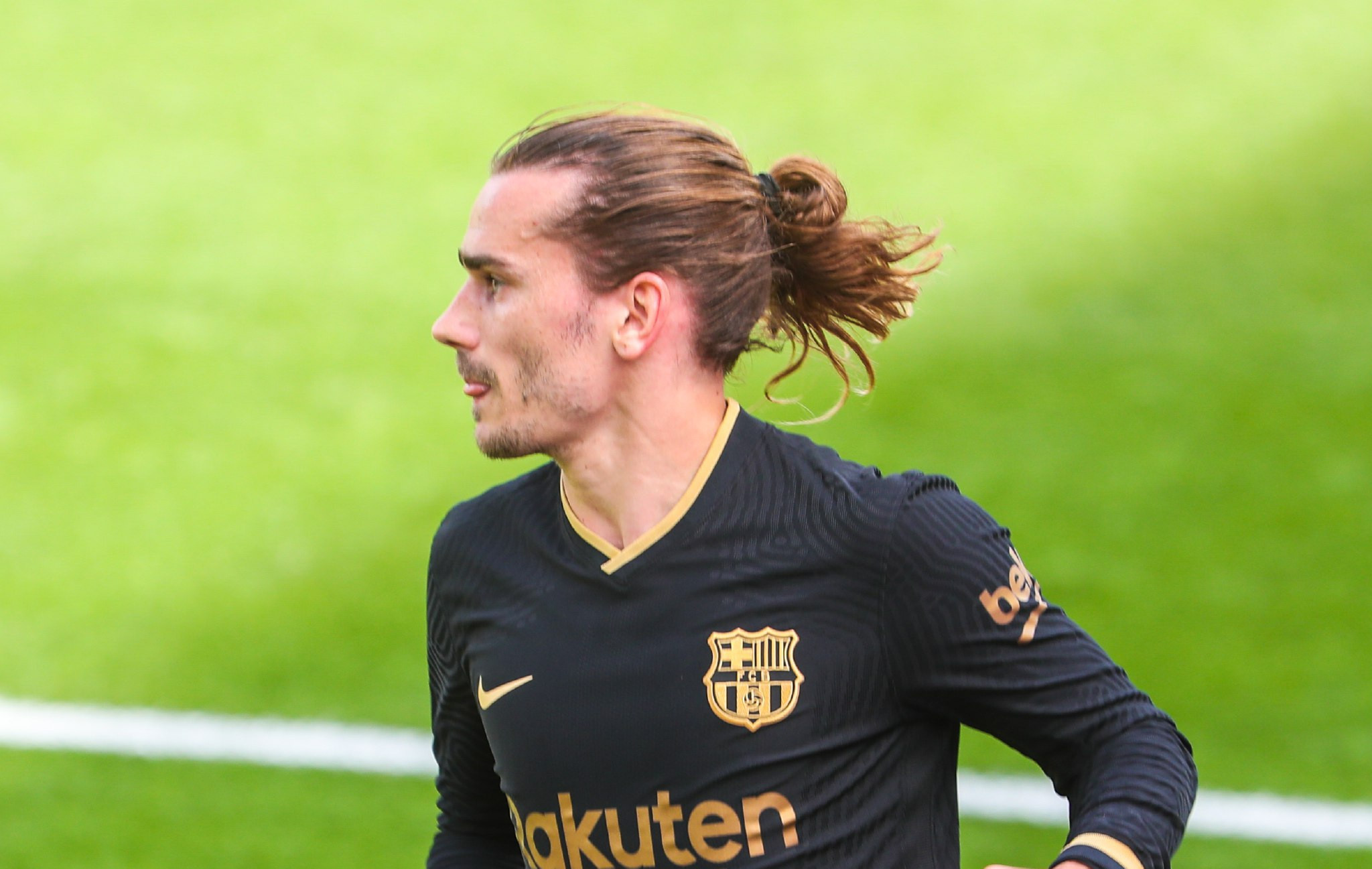 Antoine Griezmann menjadi bintang lapangan ketika Barcelona menang 2-1 atas Villareal, Minggu 25 April 2021 malam. (Foto: Antoine Griezmann)