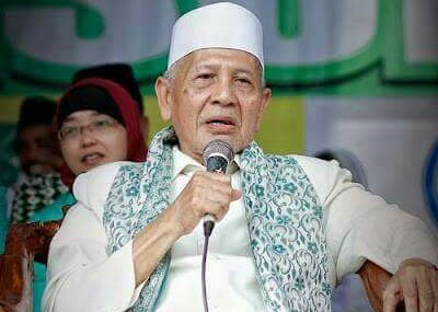 KH Syaroni Ahmadi. (Foto: Istimewa)