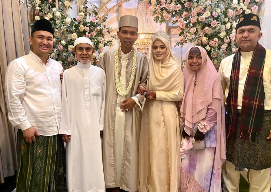 Ustaz Abdul Somad (UAS) menikah dengan Fatimah Az Zahra Salim Barabud, pada Rabu 28 April, 2021. (Foto: Tangkapan layar via Instagram)