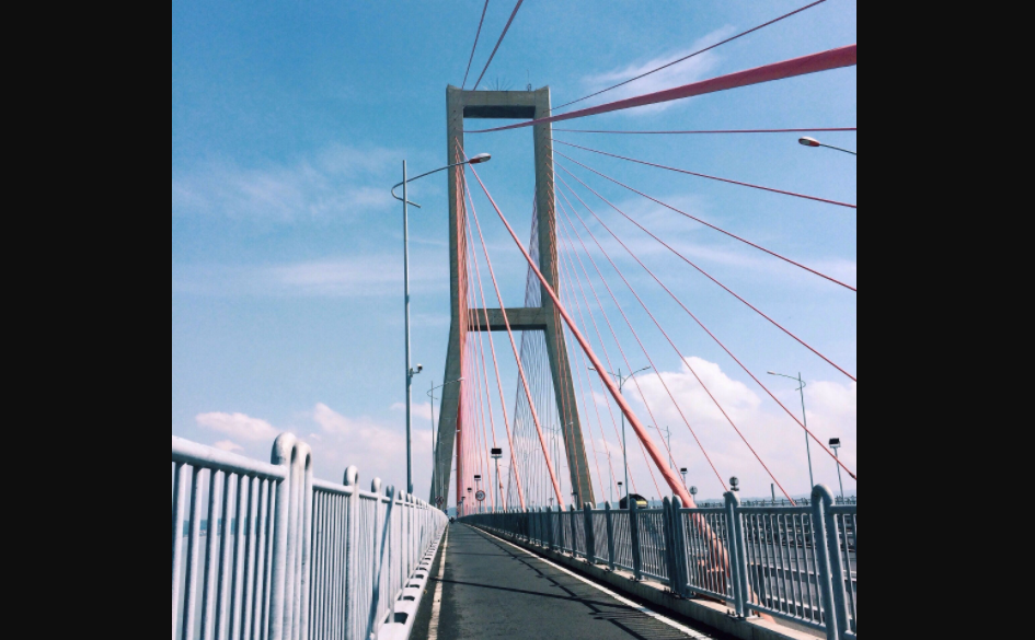 Jembatan Surabaya Madura atau Jembatan Suramadu. (Foto: Istimewa)