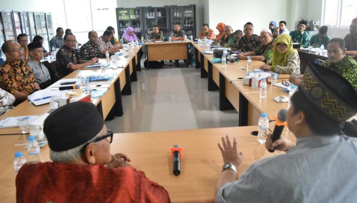 Para aktivis Muhammadiyah ketika menggelar rapat. (Foto: Istimewa)