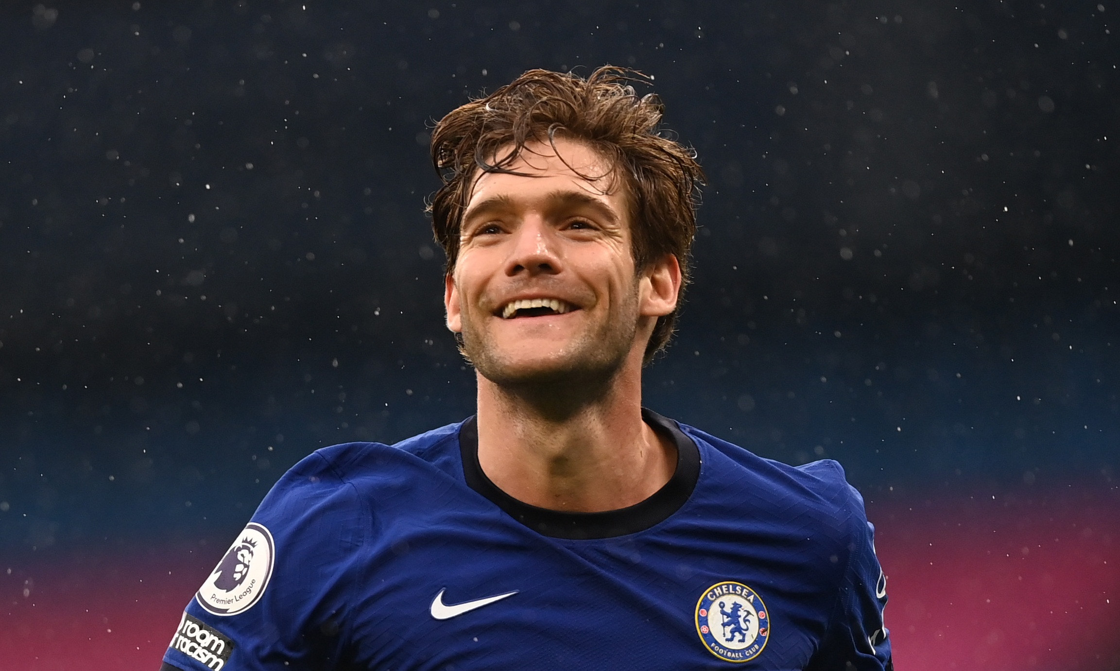 Marcos Alonso membawa petaka bagi Manchester City lewat golnya di pengujung laga. (Foto: Twitter/@ChelseaFC)