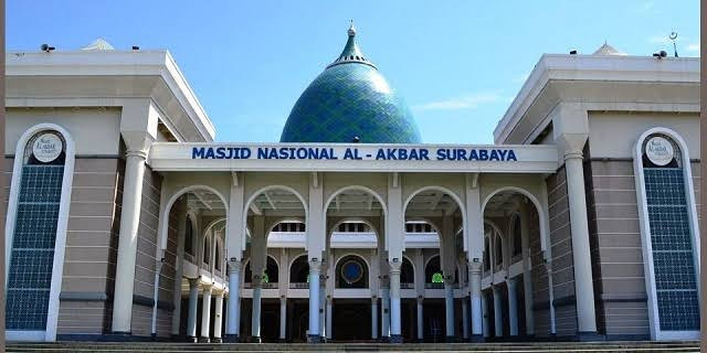 Masjid Al-Akbar Surabaya. (Foto: Istimewa)