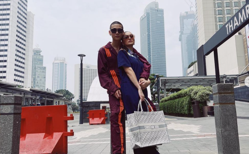 Foto Agnez Mo dan Adam Rosyadi di Instagram Agnez Mo. (Foto: Instagram)