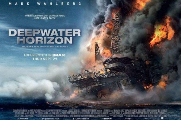 Poster film Deepwater Horizon yang diangkat dari kisah nyata meledaknya pengeboran minyak lepas pantai yang berada di Teluk Meksiko, Amerika Serikat (AS). (Foto: Istimewa)