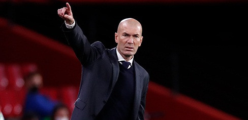 Manajer Real Madrid, Zinedine Zidane, telah memberi tahu pemainnya bahwa dirinya akan meninggalkan klub di akhir musim ini. (Foto: Twitter/@realmadrid)