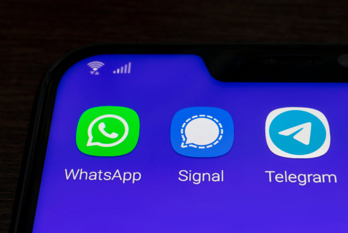 Perseteruan aplikasi Telegram vs WhatsApp. (Foto: Tangkapan layar)