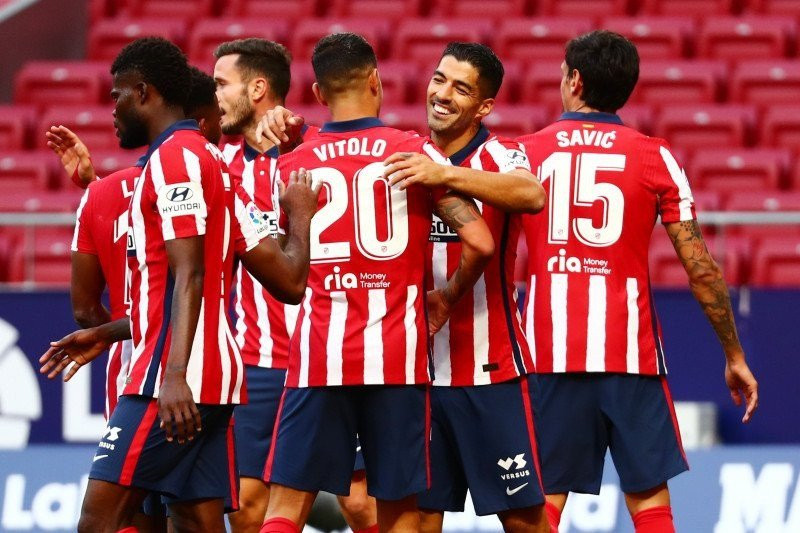 Luis Suarez menyumbang satu gol dalam kemenangan Atletico Madrid vs Real Valladolid 2-1 di Estadio Jose Zorrilla pada pertandingan terakhir Liga Spanyol, Sabtu 22 Mei 2021. (Foto: Twitter)