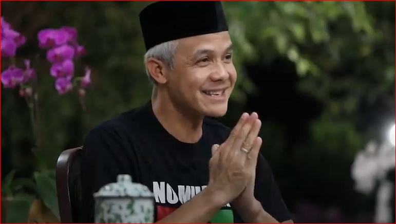 Tangkapan layar video meme saat Ganjar Pranowo menguapkan terimakasih maturnuwun. (Foto: Tangkapan Layar)