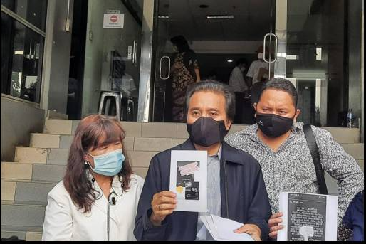 Roy Suryo, pakar telematika sekaligus politisi ini melaporkan aktor Lucky Alamsyah ke polisi karena kasus serempetan mobil berujung UU ITE. (Foto: Istimewa)