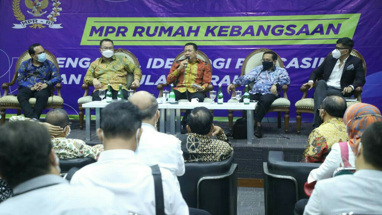 Pertemyan antara Ketua IMi Bambang Soesatyo  dengan pengurus pusat PHRI untuk membangun kerjasama (foto,: istimewa)