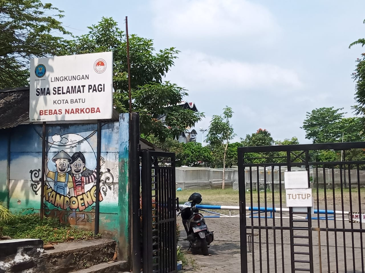 Komplek Sekolah Selamat Pagi Indonesia (SPI), Junrejo, Kota Batu, Jawa Timur. (Foto: Lalu Theo/Ngopibareng.id)