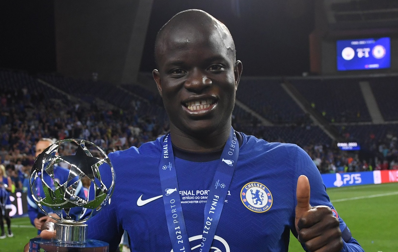 N'Golo Kante terpilih sebagai pemain terbaik di final Liga Champions 2020/2021 usai Chelsea mengalahkan Manchester City di final, Minggu 30 Mei 2021. (Foto: Twitter/@ChelseaFC)