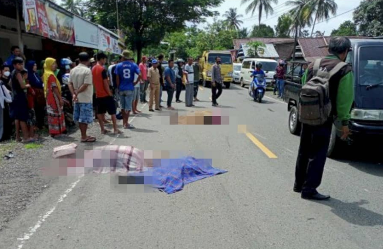 Tangkapan layar kecelakaan yang menyebabkan satu keluarga meninggal (foto: Instagram @makassar_iinfo)