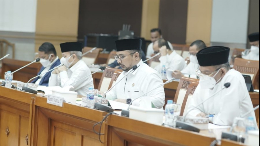 Menag Yaqut Cholil Qoumas saat dengar pendapat di DPR RI. (Foto: kemenag)