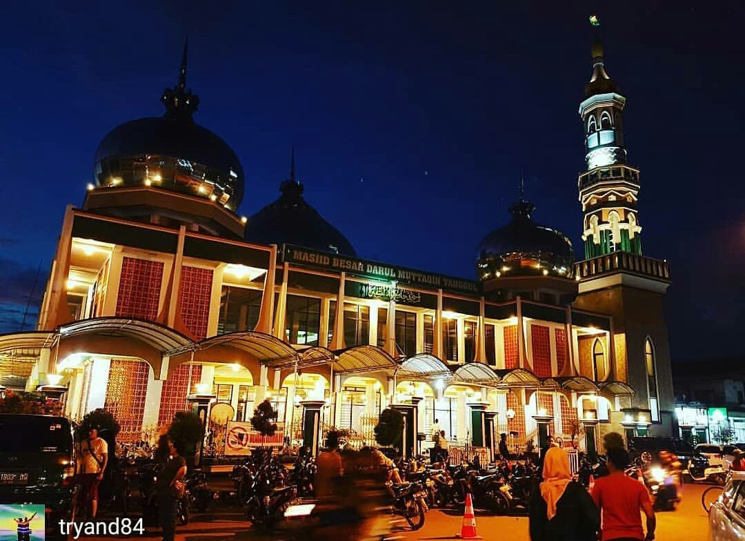 Masjid Jami Darul Muttaqin Tanggul Jember. (Foto: Istimewa)