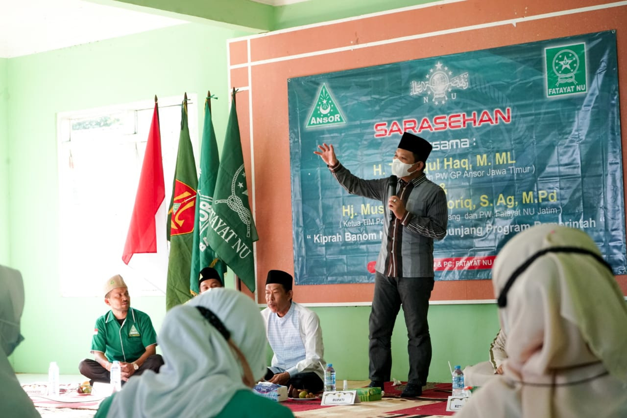 Bupati Lumajang Thoriqul Haq dalam sarasehan bersama PC NU Bawean, Gresik. (Foto: Istimewa)