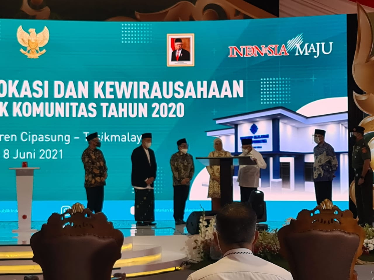 Menteri Ketenagakerjaan (Menaker) Ida Fauziyah dalam Rembuk Nasional Vokasi dan Kewirausahaan & Peresmian BLK Komunitas (BLKK) Tahun 2020, di Pondok Pesantren Cipasung, Tasikmalaya. (Foto: Istimewa)