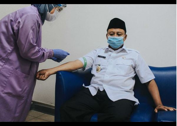 Wakil Gubernur Jawa Barat Uu Ruzhanul Ulum positif terinfeksi virus corona (Covid-19). (Foto: Instagram)