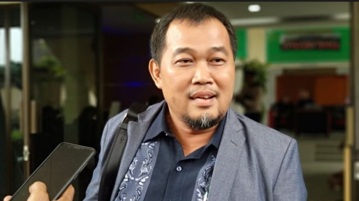 Koordinator MAKI Boyamin Saiman bawa Ketua KPK Firli ke MK. (Foto: Istimewa)