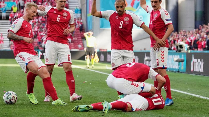 Christian Eriksen yang kolaps di lapangan saat pertandingan Euro 2020, antara Denmark vs Finlandia. (Foto: Istimewa)