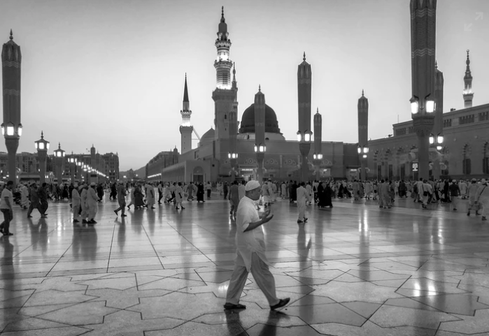 Ilustrasi Masjid Nabawi di Madinah. Pemkab Pasuruan menarget 150 IMB sepanjang tahun. (Foto: unsplash)